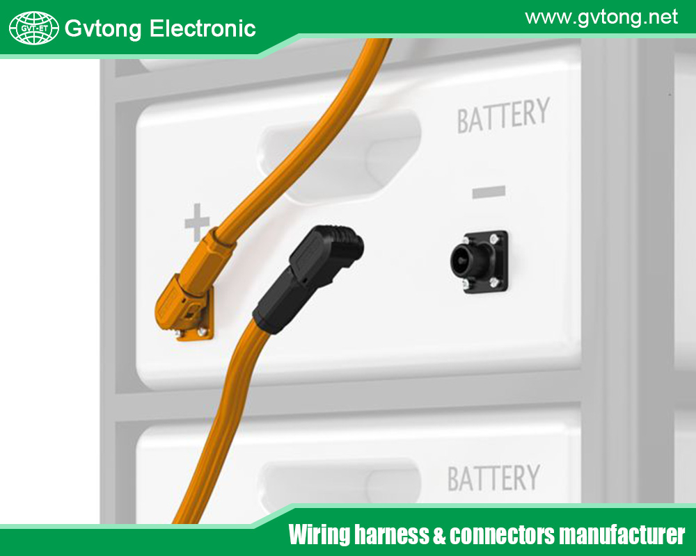 automotive signal terminals and connectors
